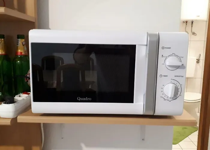 Tara Apartman *